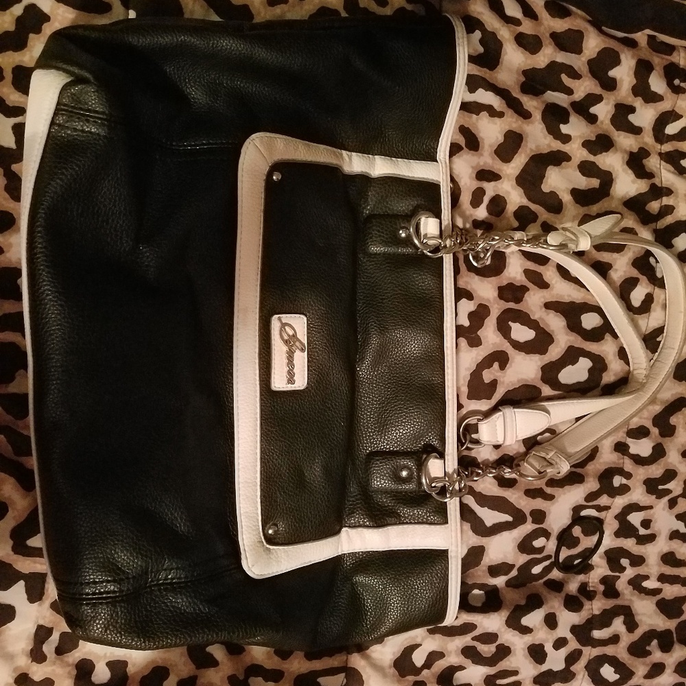 Guess tote